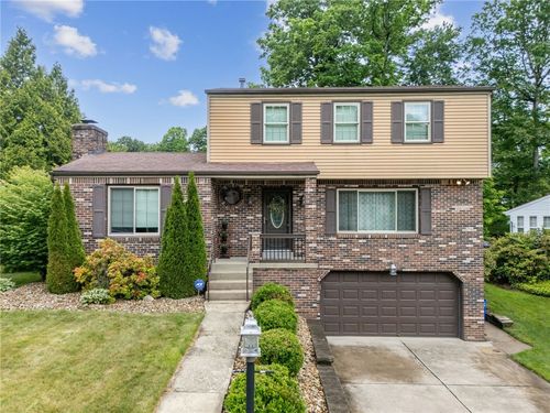 117 Cameron Dr, Irwin, PA, 15642-9227 | Card Image