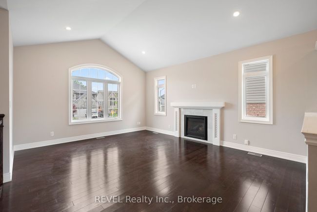 6464 Sam Iorfida Dr, House other with 6 bedrooms, 3 bathrooms and 6 parking in Niagara Falls ON | Image 8