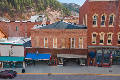 675 Main St, deadwood, SD, 57732-1122 | Card Image