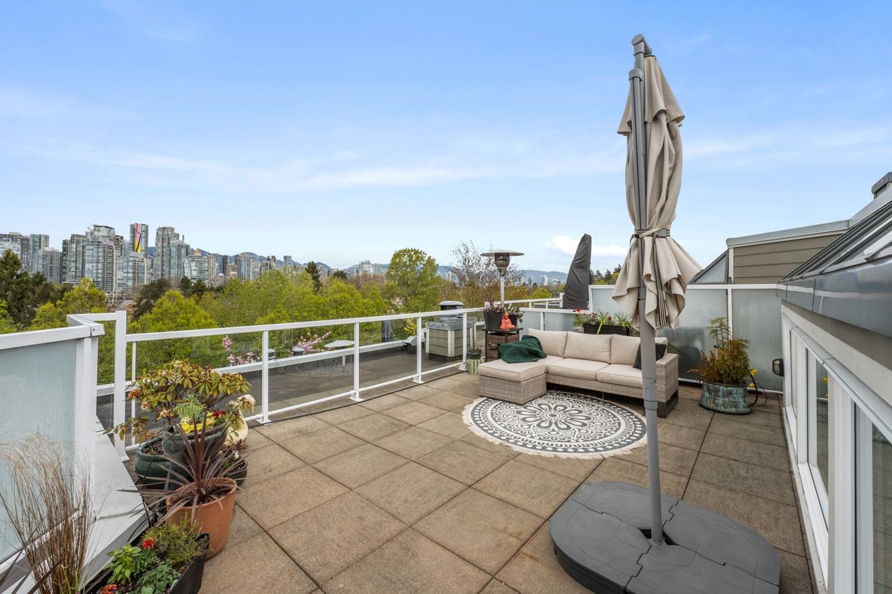 A2 - 1100 W 6 Th Avenue, Townhouse with 2 bedrooms, 1 bathrooms and 2 parking in Vancouver BC | Image 18