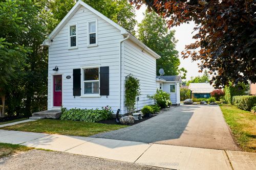 35 Jones St, Brock, ON, L0C1H0 | Card Image