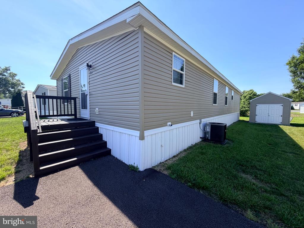 Residential in MARTINSBURG 2