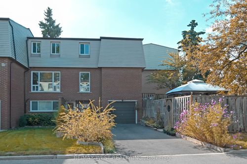 159-3175 Kirwin Avenue, Mississauga, ON, L5A3M4 | Card Image