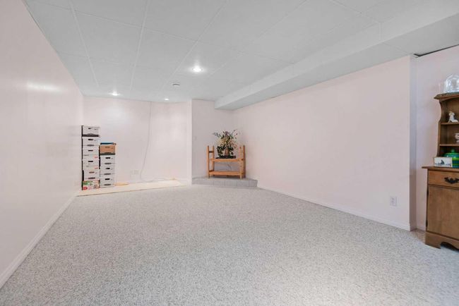 8 - 939 Ramage Cres, Home with 3 bedrooms, 3 bathrooms and 2 parking in Red Deer AB | Image 19