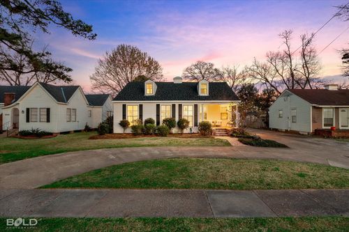 210 Carrollton Ave, Shreveport, LA, 71105-3312 | Card Image