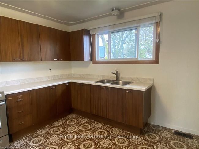 MAIN - 7100 Adams Ave, House other with 3 bedrooms, 1 bathrooms and 2 parking in Niagara Falls ON | Image 5