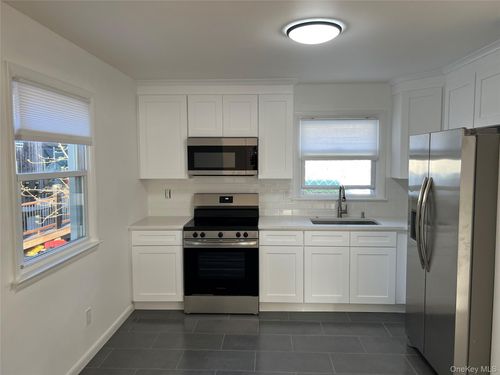 58 S Stone Ave, Elmsford, NY, 10523-3607 | Card Image