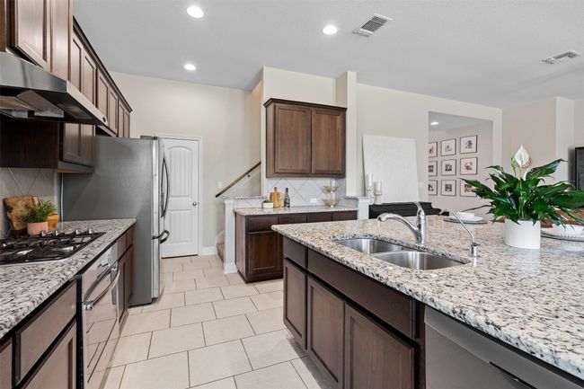 Love a sink in island! | Image 13