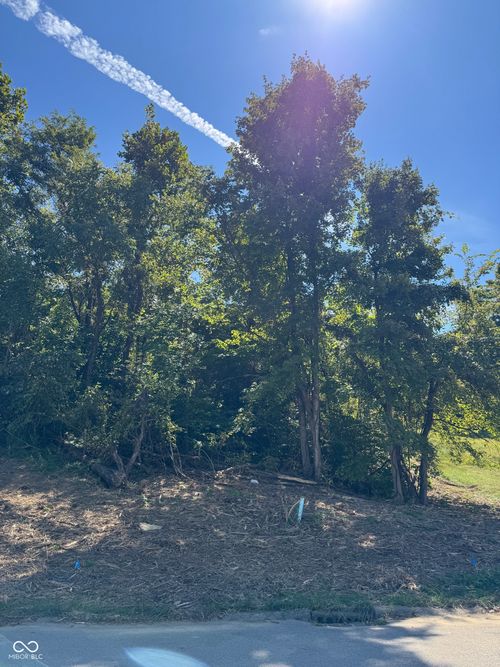 732 W Thornridge Way, Spencer, IN, 47460-7168 | Card Image