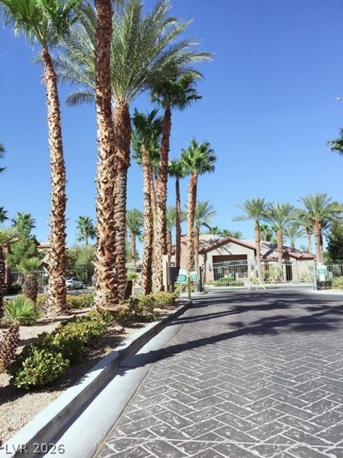 2190-8000 Badura Ave, Las Vegas, NV, 89113-2124 | Card Image