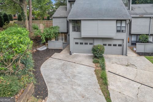 1015 Creatwood Cir Se, Smyrna, GA, 30080-8212 | Card Image