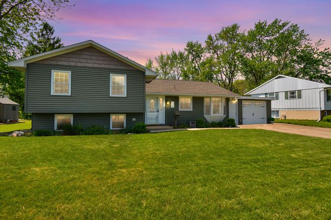 1603 Aurora Way, House other with 3 bedrooms, 2 bathrooms and 1 parking in Normal IL | Image 79