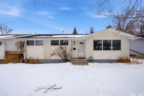 2804 Grant Rd, Regina, SK, S4S5G2 | Card Image