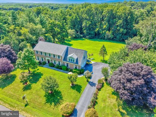 10915 Belgravia Ct, GREAT FALLS, VA, 22066-3107 | Card Image