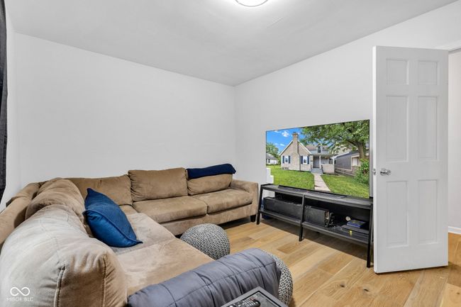 Main floor bedroom. | Image 17