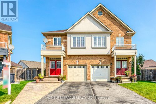 63 Portrush Trail, Brampton, ON, L6X0R2 | Card Image