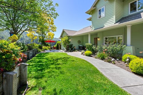 165 Mountain Meadow Rd, Santa Rosa, CA, 95404-8550 | Card Image