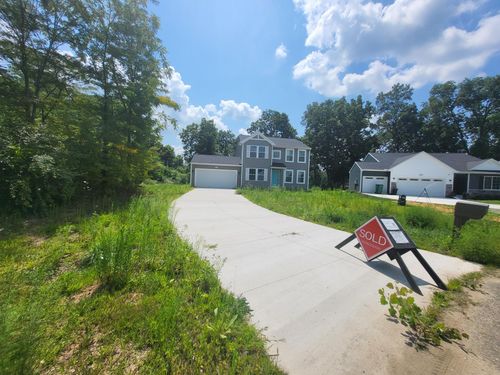 17995 Bluff Dr, Three Rivers, MI, 49093-8448 | Card Image