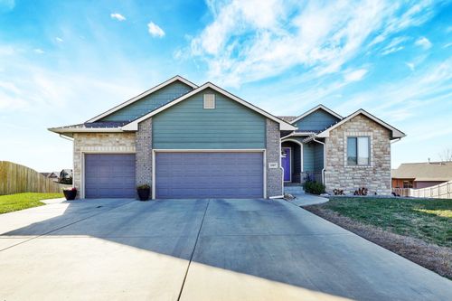 2507 E New Spring Circle, Derby, KS, 67037 | Card Image