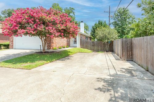 9382 Pecan Tree Dr, Baton Rouge, LA, 70810-0795 | Card Image