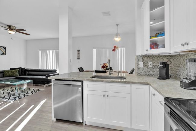 B - 5402 Pointe Villa Dr, Condo with 3 bedrooms, 3 bathrooms and null parking in Lighthouse Point FL | Image 6