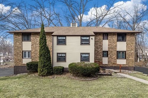 124-23 Cherry Hill Ct, Hampton, IL, 61256-9622 | Card Image
