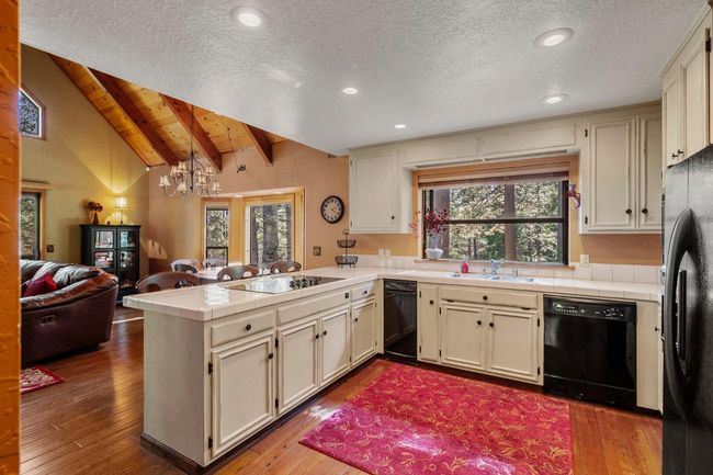 3025 Black Bear Dr, House other with 3 bedrooms, 3 bathrooms and null parking in Arnold CA | Image 8