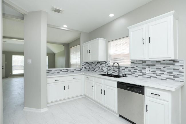 2522 Cardinal Elm St, House other with 4 bedrooms, 3 bathrooms and 2 parking in Fresno TX | Image 13