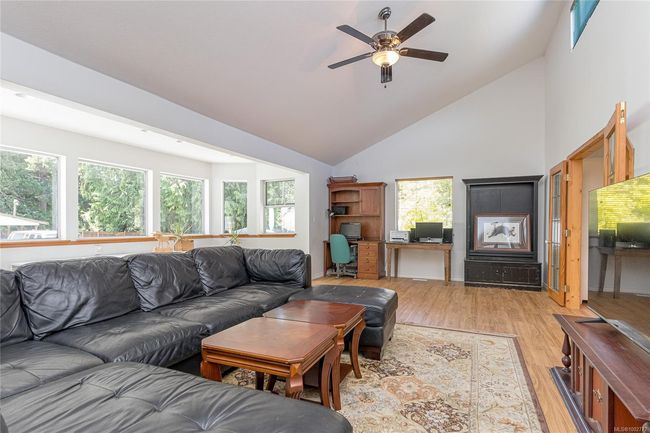 2380 Fowler Rd, House other with 3 bedrooms, 2 bathrooms and 8 parking in Qualicum Beach BC | Image 21