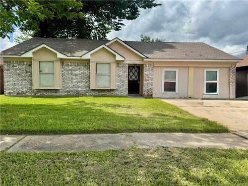 2521 English Colony Dr, La Place, LA, 70068-2346 | Card Image