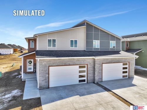 300 N 105th Street, Lincoln, NE, 68527 | Card Image