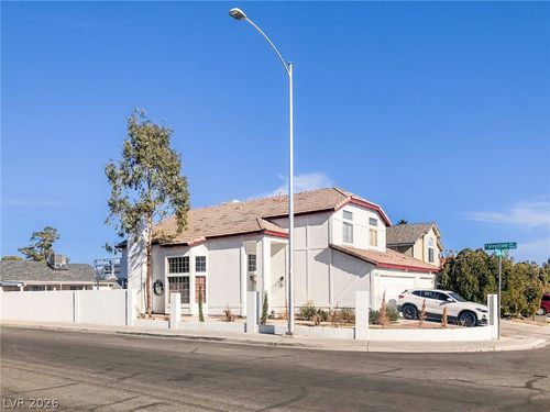6256 Chinook Way, Las Vegas, NV, 89108-1733 | Card Image