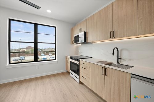 1212-634 Central Pkwy, New Braunfels, TX, 78130-2247 | Card Image