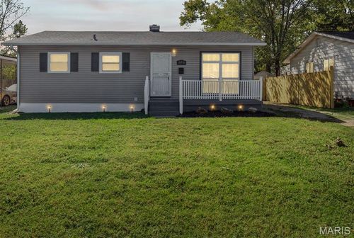 810 Saint Thomas Ln, Cahokia, IL, 62206-1811 | Card Image