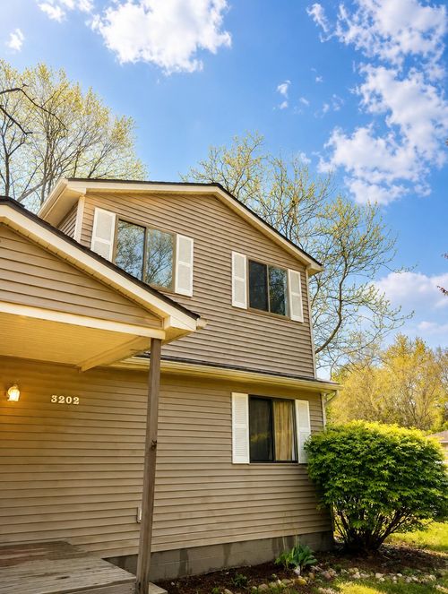3202 Giddings Boulevard, Highland, MI, 48356 | Card Image