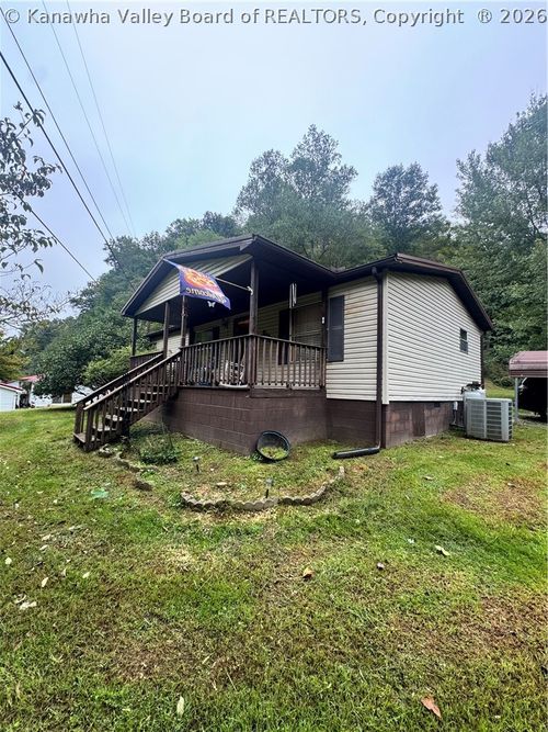863 Brushy Fork Rd, Chapmanville, WV, 25508-6203 | Card Image