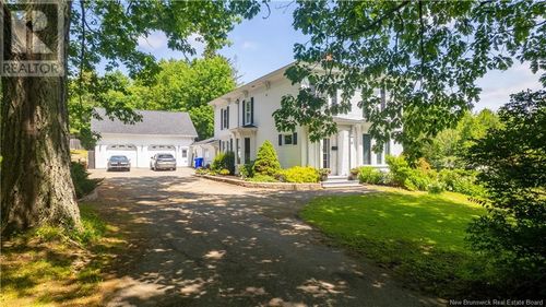 129 Pleasant St, Saint Stephen, NB, E3L1B4 | Card Image