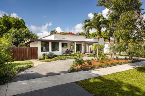 58 Glendale Dr, Miami Springs, FL, 33166-5060 | Card Image