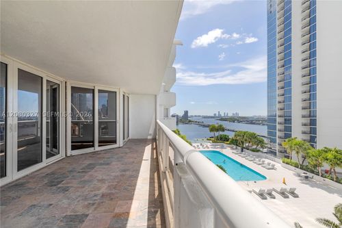 a-1541-1717 N Bayshore Dr, Miami, FL, 33132-1103 | Card Image