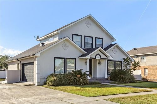 726 Oak Ave, Harahan, LA, 70123-3853 | Card Image