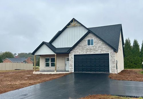 179 Meadowbrook Cir, Danville, VA, 24541-7301 | Card Image