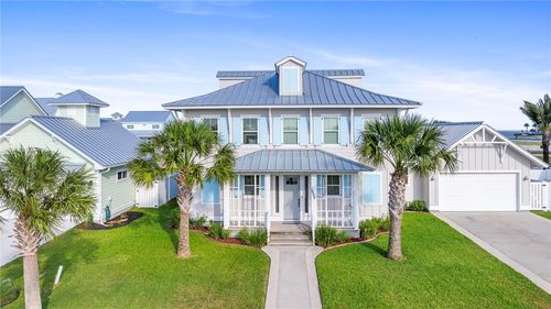 1009 Fiji Dr, Rockport, TX, 78382-7084 | Card Image