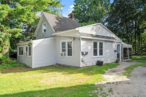 1 Clark St, Derry, NH, 03038-2554 | Card Image