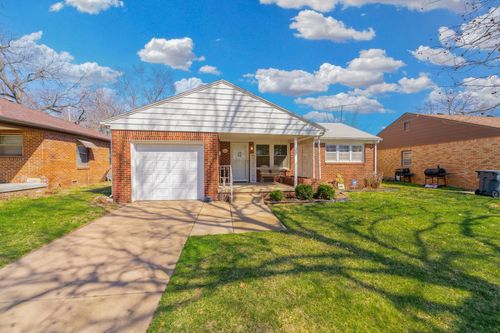 6056 Castle Dr, Wichita, KS, 67218 | Card Image