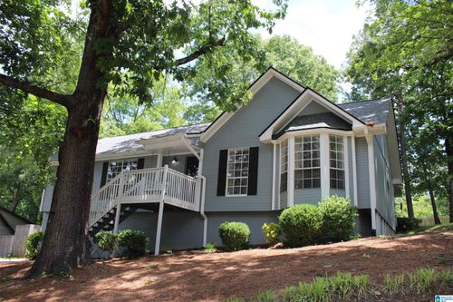 204 Portsouth Ln, ALABASTER, AL, 35007-3033 | Card Image