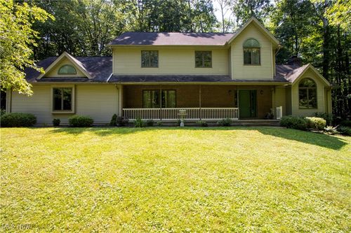 3322 Aspen Dr, Wooster, OH, 44691-9052 | Card Image