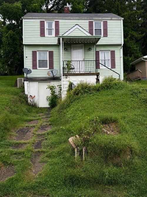 9 Suncrest Ave, Wheeling, WV, 26003 | Card Image