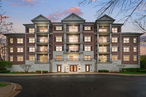 405-400 Mcdaniels Cir, Clarendon Hills, IL, 60514-2109 | Card Image