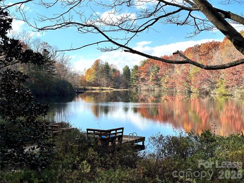 424 Lake View Dr, Tryon, NC, 28782-5643 | Card Image