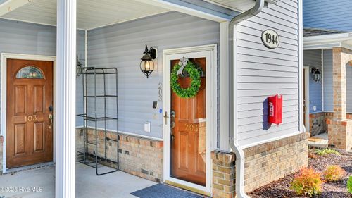 apt-203-1944 Tara Ct, Greenville, NC, 27858-8957 | Card Image